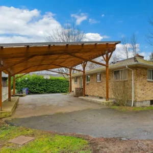 Carport pour véhicules à Toulon